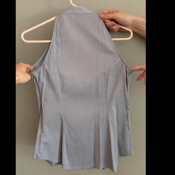 Express Grey Ruffle Top - Picture 5 of 6